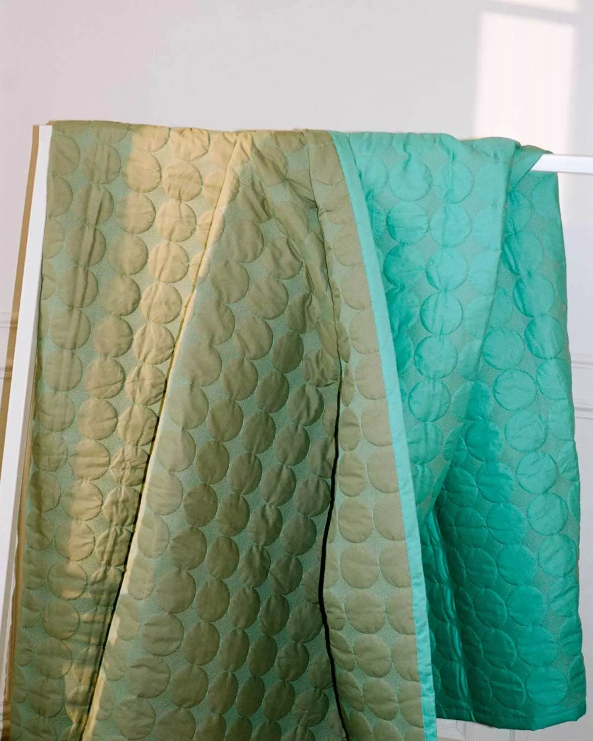 Hay Mega Dot Päiväpeite, 195x245 Cm, Oliivinvihreä - Image 2