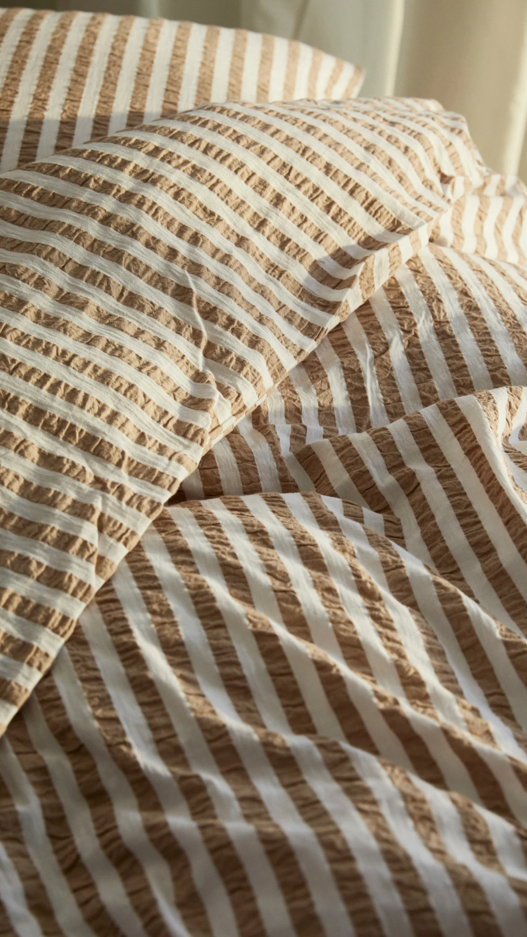 Juna Bæk & Bølge Lines Vuodevaatteet 140x200 Cm, Sand / Valkoinen - Image 3