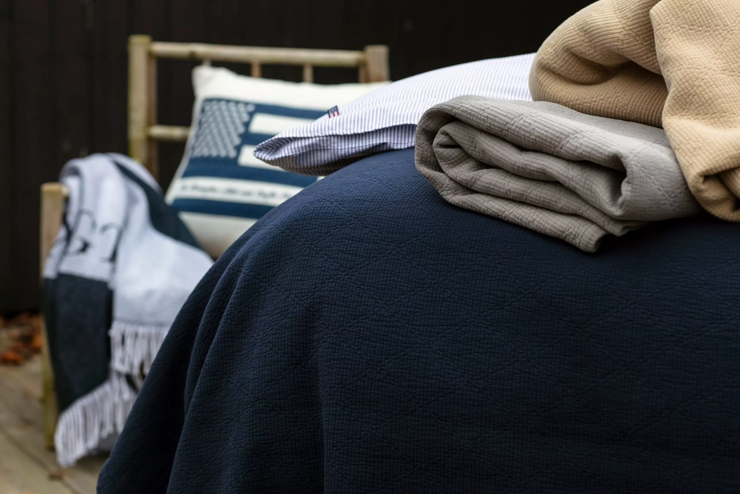 Lexington Quilted Jacquard Päiväpeite Beige, 160x240 Cm - Image 3