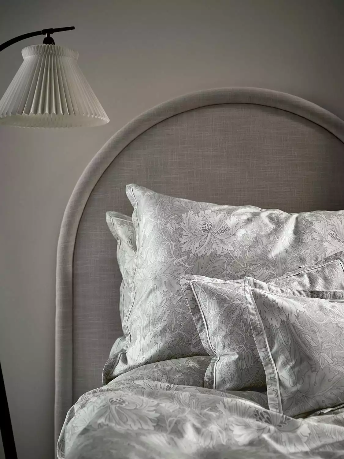 Mille Notti Honeysuckle & Tulip Pussilakana Harmaa, 220x220 Cm - Image 3